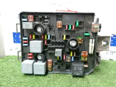 Second-hand car spare part fuse box unit for opel corsa e business oem iam references 39068005