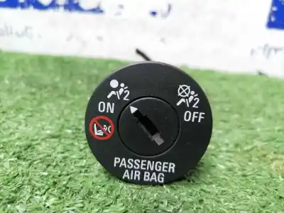 Second-hand car spare part switch for opel corsa e business oem iam references 13577258