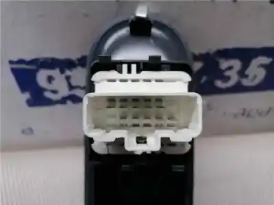 Pezzo di ricambio per auto di seconda mano interruttore alzacristalli anteriore sinistro per renault clio iii 1.5 dci diesel cat riferimenti oem iam   