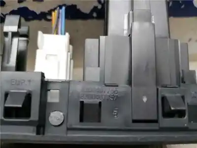 Second-hand car spare part headlights switch for renault clio iii 1.5 dci diesel cat oem iam references 8200407756  8200407757