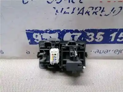 Second-hand car spare part headlights switch for renault clio iii 1.5 dci diesel cat oem iam references 8200407756  8200407757