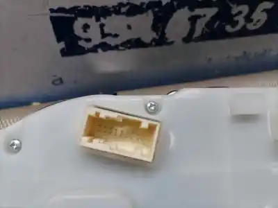 Peça sobressalente para automóvel em segunda mão quadrante por peugeot 208 style referências oem iam 9805400380  9805400380