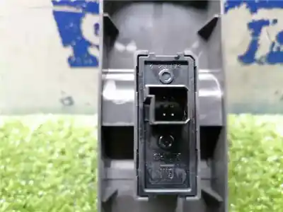 Peça sobressalente para automóvel em segunda mão botão / interruptor elevador vidro dianteiro direito por opel zafira b 1.9 cdti referências oem iam   