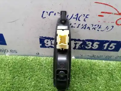 Peça sobressalente para automóvel em segunda mão botão / interruptor elevador vidro traseiro direito por renault clio iv business referências oem iam   