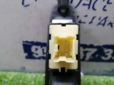Peça sobressalente para automóvel em segunda mão botão / interruptor elevador vidro traseiro direito por renault clio iv business referências oem iam   