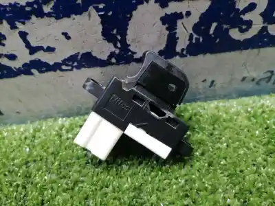 Second-hand car spare part right front power window switch for subaru xv active oem iam references   