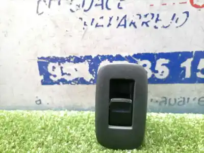 Peça sobressalente para automóvel em segunda mão Botão / Interruptor Elevador Vidro Traseiro Esquerdo por TOYOTA AURIS Luna+ Referências OEM IAM   