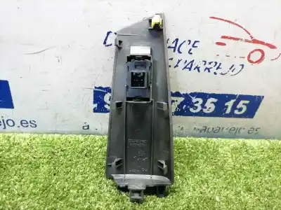 Second-hand car spare part right front power window switch for toyota corolla (e12) 2.0 d-4d linea luna berlina oem iam references   