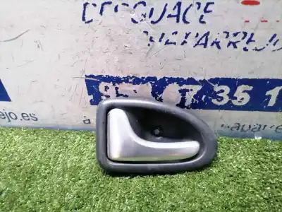 Автозапчастина б/у ЛІВА ПЕРЕДНЯ ВНУТРІШНЯ РУЧКА для RENAULT MEGANE I FASE 2 BERLINA (BA0)  Посилання на OEM IAM 8200028994  8200028994