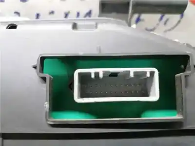 Peça sobressalente para automóvel em segunda mão quadrante por renault clio iii 1.5 dci diesel cat referências oem iam 8200582705h  8200582705h