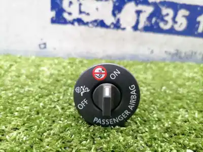 Second-hand car spare part Switch for RENAULT KADJAR Zen OEM IAM references 681995290R  681995290R