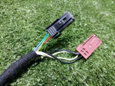 Peça sobressalente para automóvel em segunda mão espelho retrovisor esquerdo por peugeot 208 active referências oem iam   