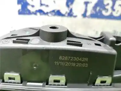 Peça sobressalente para automóvel em segunda mão puxador interior dianteiro direito por renault captur ii 1.3 tce referências oem iam 826723042r  826723042r