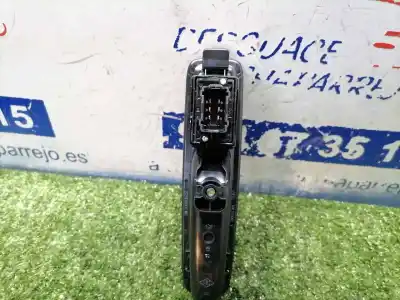 Peça sobressalente para automóvel em segunda mão botão / interruptor elevador vidro traseiro esquerdo por dacia sandero 999 referências oem iam   