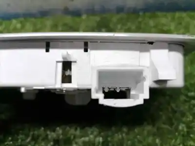 Second-hand car spare part interior light for dacia sandero 999 oem iam references   