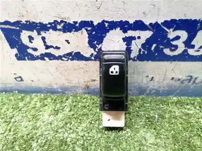 Pièce détachée automobile d'occasion Commande De Lève Vitre Avant Droit pour CHEVROLET AVEO 1.4 CAT Références OEM IAM   