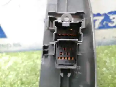 Peça sobressalente para automóvel em segunda mão botão / interruptor elevador vidro dianteiro direito por nissan note (e11e) acenta referências oem iam   