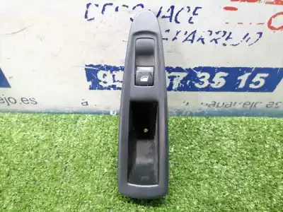 Recambio de automóvil de segunda mano de MANDO ELEVALUNAS TRASERO DERECHO para CITROEN C4 BERLINA  referencias OEM IAM   