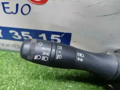 Peça sobressalente para automóvel em segunda mão comandos do volante por dacia duster ii comfort referências oem iam 255678207r  255678207r