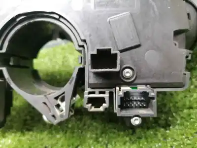 Peça sobressalente para automóvel em segunda mão comandos do volante por dacia duster ii comfort referências oem iam 255678207r  255678207r