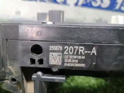 Peça sobressalente para automóvel em segunda mão comandos do volante por dacia duster ii comfort referências oem iam 255678207r  255678207r