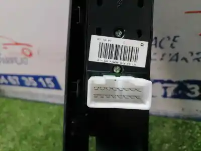 Second-hand car spare part left front power window switch for kia cee´d concept oem iam references   