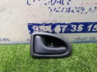 Second-hand car spare part Interior Left Rear Handle for RENAULT CLIO II FASE I (B/CBO) * OEM IAM references 7700423887  7700423887