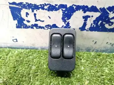 Peça sobressalente para automóvel em segunda mão Botão / Interruptor Elevador Vidro Dianteiro Esquerdo por OPEL ZAFIRA A 2.0 DTI Referências OEM IAM 13363201  13363201