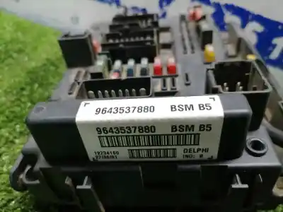 Pezzo di ricambio per auto di seconda mano scatola relè/fusibili per peugeot 307 break / sw (s1) sw riferimenti oem iam bsm b5  9643537880