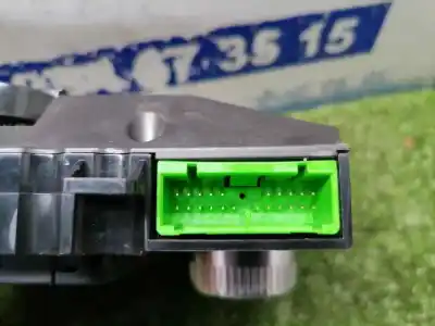 Peça sobressalente para automóvel em segunda mão sistema de áudio / rádio cd por volvo xc60 kinetic 2wd referências oem iam 31398588  31398588