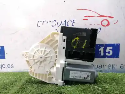 Recambio de automóvil de segunda mano de MOTOR ELEVALUNAS DELANTERO DERECHO para SEAT LEON (1P1)  referencias OEM IAM 3C0959792C  1P0837402AC