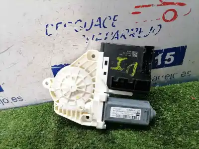 Recambio de automóvil de segunda mano de MOTOR ELEVALUNAS DELANTERO IZQUIERDO para SEAT LEON (1P1)  referencias OEM IAM 1P0837401AC  3C0959793C