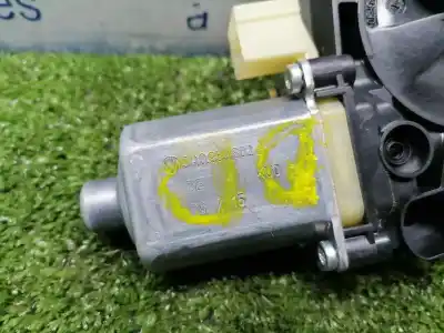 Автозапчасти б/у мотор стекла переднего правого за seat leon (5f1) reference ссылки oem iam 0130822716  5q0959802b