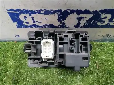 Second-hand car spare part headlights switch for renault clio iii 1.5 dci diesel cat oem iam references   