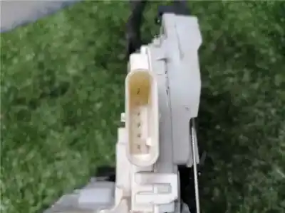 Pezzo di ricambio per auto di seconda mano serratura porta anteriore destra per seat leon (5f1) 1.6 tdi riferimenti oem iam 1p1837016b  
