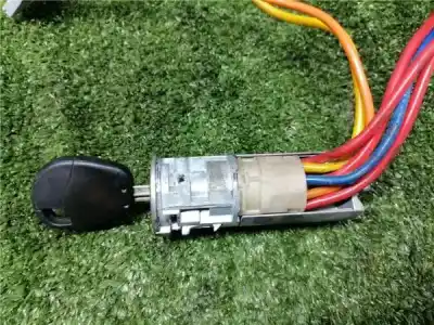 Pièce détachée automobile d'occasion commutateur d'allumage pour citroen jumpy i (u6u_) 1.9 d 70 références oem iam   