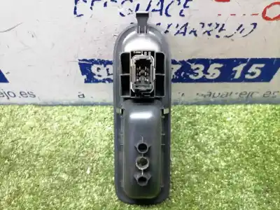 Second-hand car spare part right front power window switch for renault clio iii 20 aniversario oem iam references   