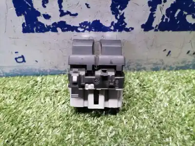 Second-hand car spare part left front power window switch for renault clio iii 20 aniversario oem iam references   