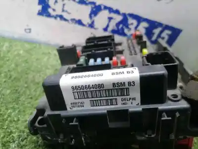 Pezzo di ricambio per auto di seconda mano scatola relè/fusibili per peugeot 206 berlina xs riferimenti oem iam bsm b3  9650664080