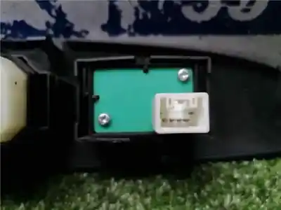 Pezzo di ricambio per auto di seconda mano interruttore alzacristalli anteriore destro per lexus is200 (ds2/is2) 2.2 d-cat riferimenti oem iam   