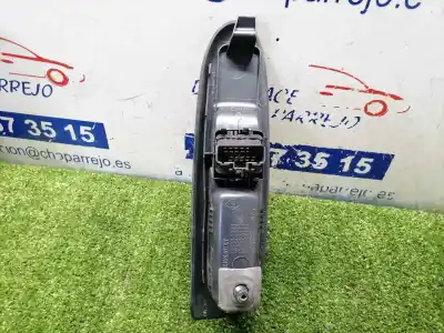 Second-hand car spare part left front power window switch for renault clio ii fase ii (b/cb0) authentique oem iam references   