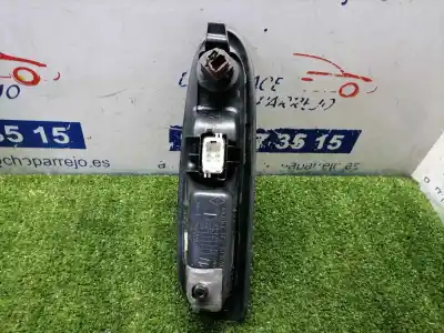 Second-hand car spare part right front power window switch for renault clio ii fase ii (b/cb0) authentique oem iam references   