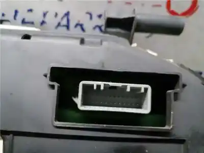 Second-hand car spare part dashboard for renault clio iii 1.5 dci diesel 68 cv / 50 kw oem iam references 8200821001d  8200821001d