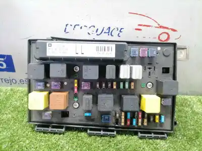 Second-hand car spare part FUSE BOX UNIT for OPEL ZAFIRA B  OEM IAM references 5DK009464_50  13268302