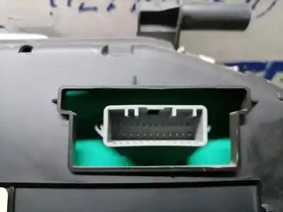 Peça sobressalente para automóvel em segunda mão quadrante por renault clio iii authentique referências oem iam 8200761861s  8200761861s