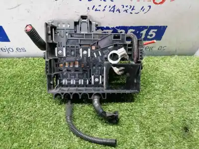 Second-hand car spare part fuse box unit for opel corsa e business oem iam references 525230582  525230582