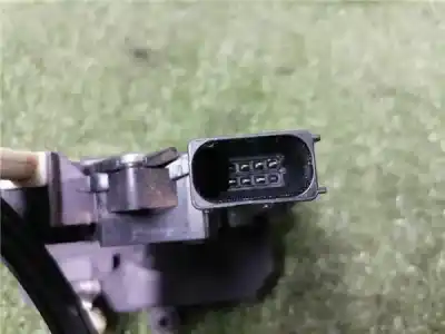 Second-hand car spare part left front door lock for opel corsa e x15 1.4 66kw oem iam references 13431841  13431841