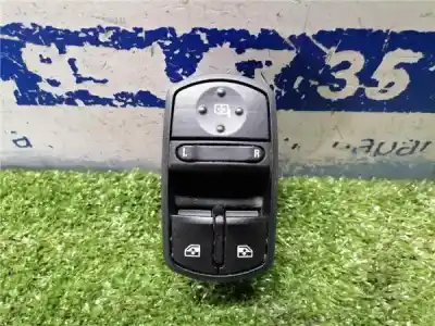 Pezzo di ricambio per auto di seconda mano Interruttore Alzacristalli Anteriore Sinistro per OPEL CORSA E X15 1.4 66KW Riferimenti OEM IAM 13430017  13430017