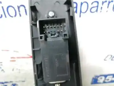 Second-hand car spare part right front power window switch for mazda 5 (cr19) 2.0 cd (cr19) oem iam references   