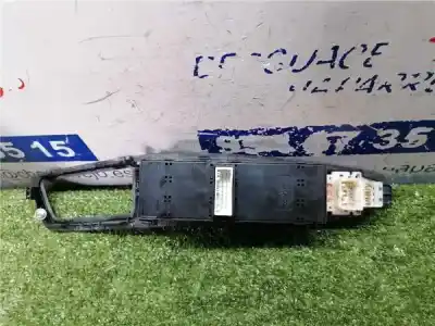 Peça sobressalente para automóvel em segunda mão botão / interruptor elevador vidro dianteiro esquerdo por hyundai i20 i (pb, pbt) 1.4 crdi referências oem iam   